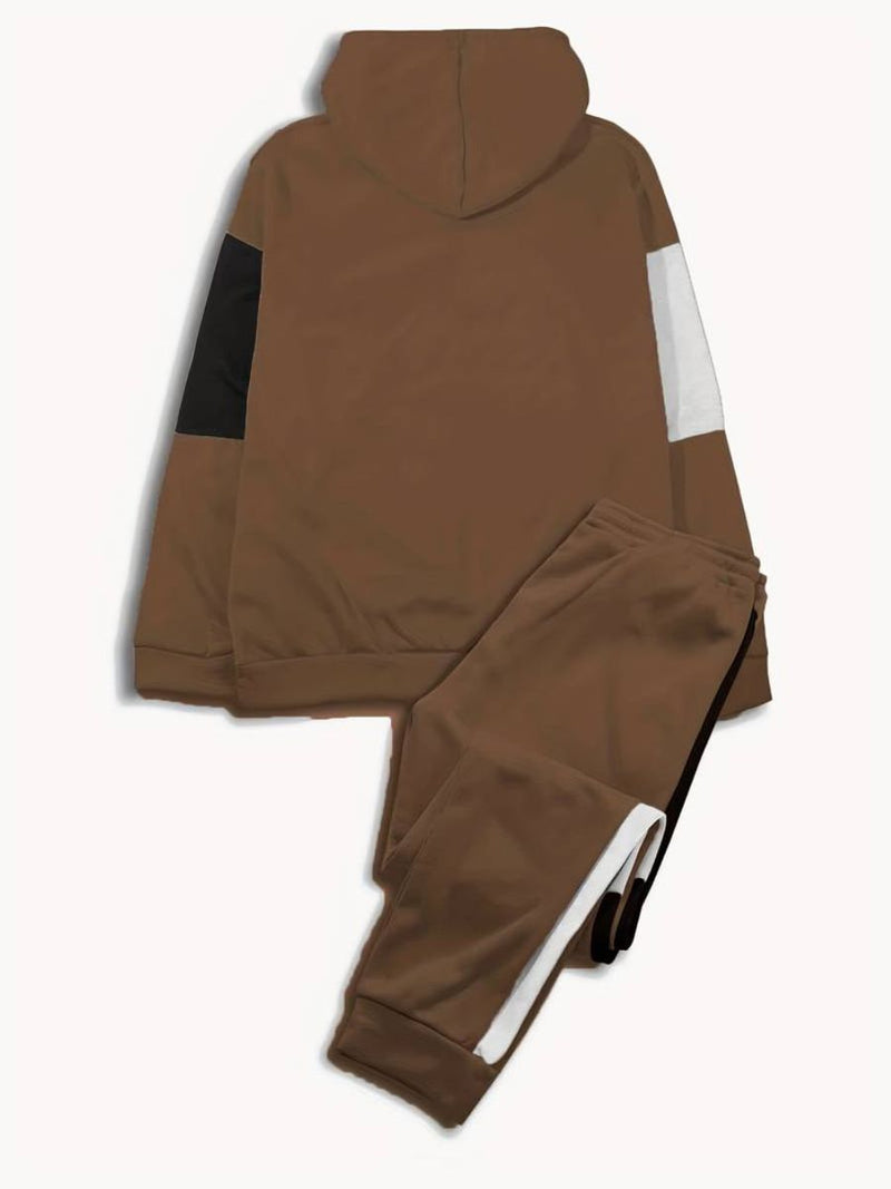 sudadera con capucha y joggers con cordón