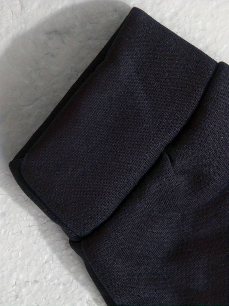 sudadera con capucha y joggers con cordón