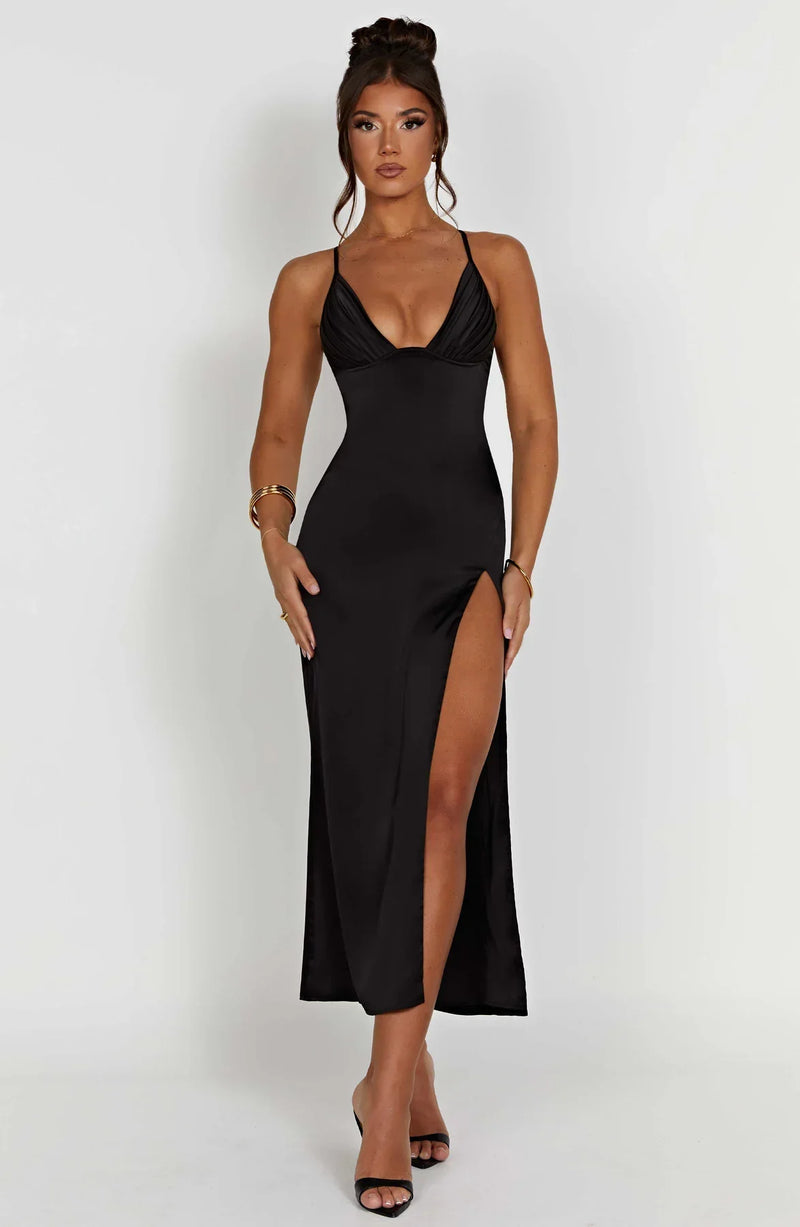 Elegante vestido midi con tirantes finos